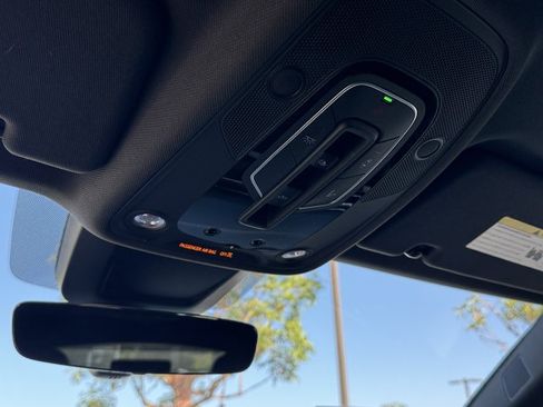 Used 2019 Audi Q8 Premium Plus w/ Premium Plus AWD/4WD image 23