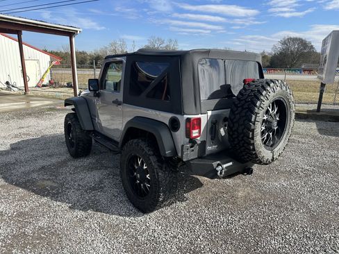 Used 2014 Jeep Wrangler Sport w/ Connectivity Group image 7