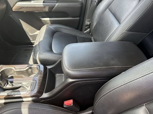 Used 2018 GMC Canyon SLT AWD/4WD image 17