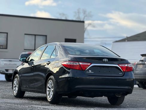 Used 2015 Toyota Camry LE FWD image 4