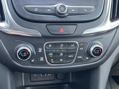 Used 2019 Chevrolet Equinox LT AWD/4WD image 25