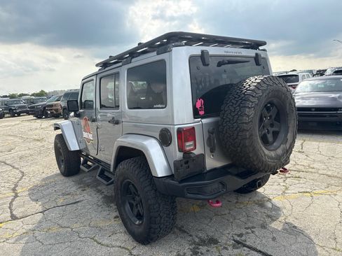 Used 2016 Jeep Wrangler Unlimited Rubicon AWD/4WD image 8