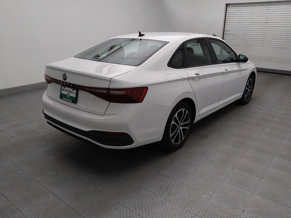 Used 2025 Volkswagen Jetta Sport FWD image 9