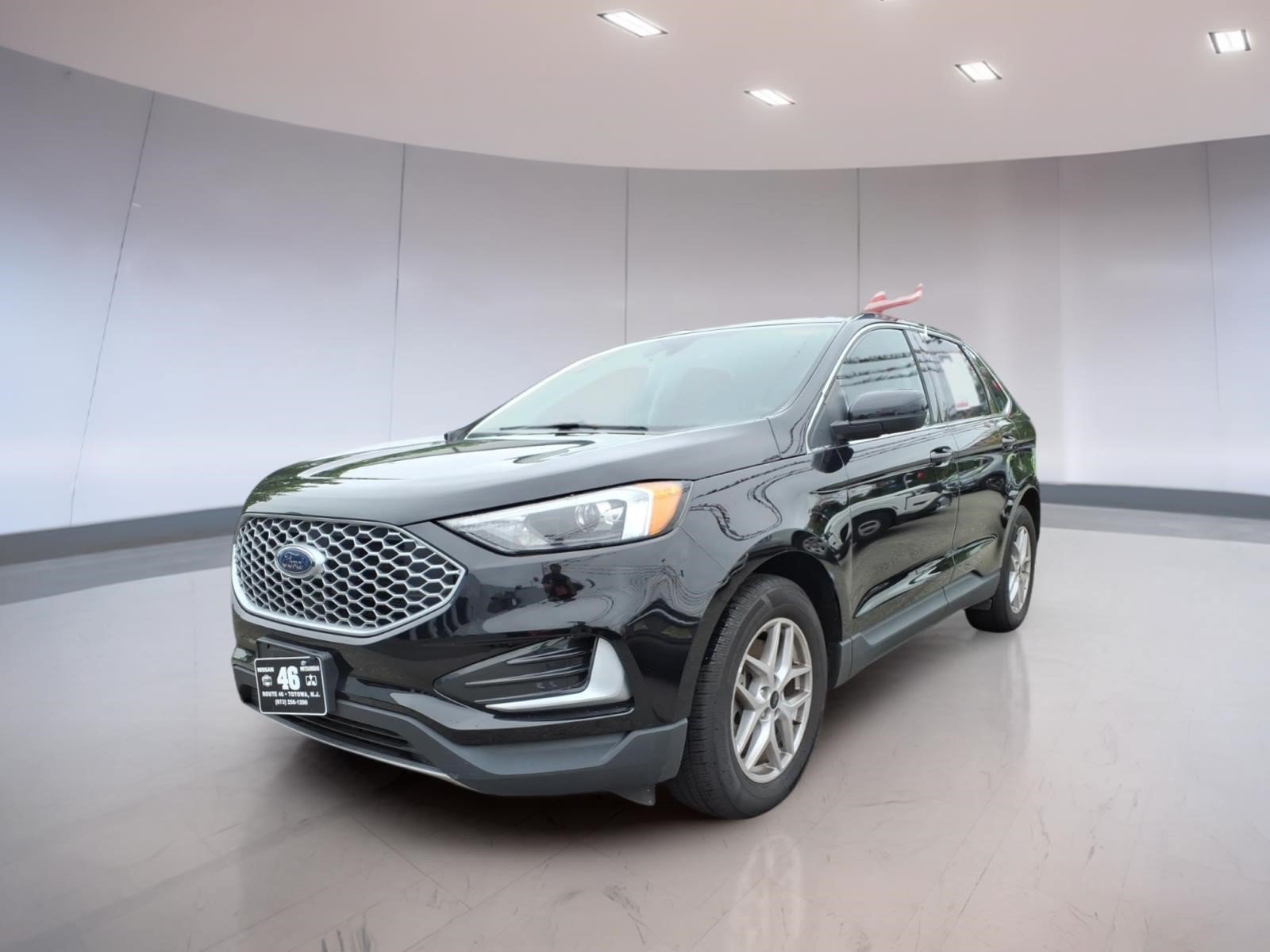 Used 2023 Ford Edge SEL AWD/4WD image 3