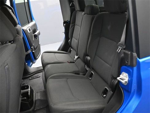 Used 2023 Jeep Gladiator Sport image 20