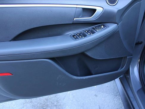 Used 2021 Hyundai Sonata SE FWD image 8