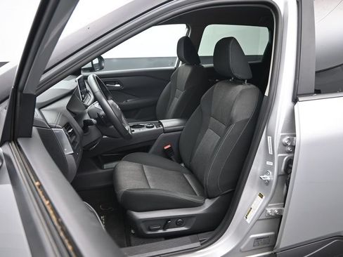 Used 2025 Nissan Rogue SV AWD/4WD image 19