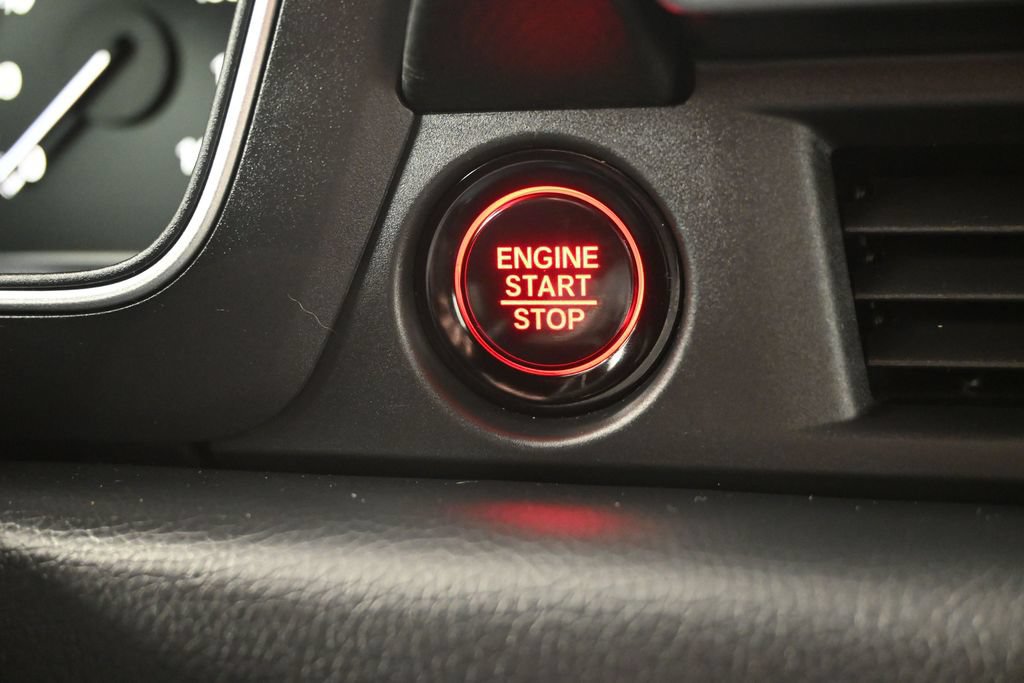Used 2025 Honda Pilot Sport image 22
