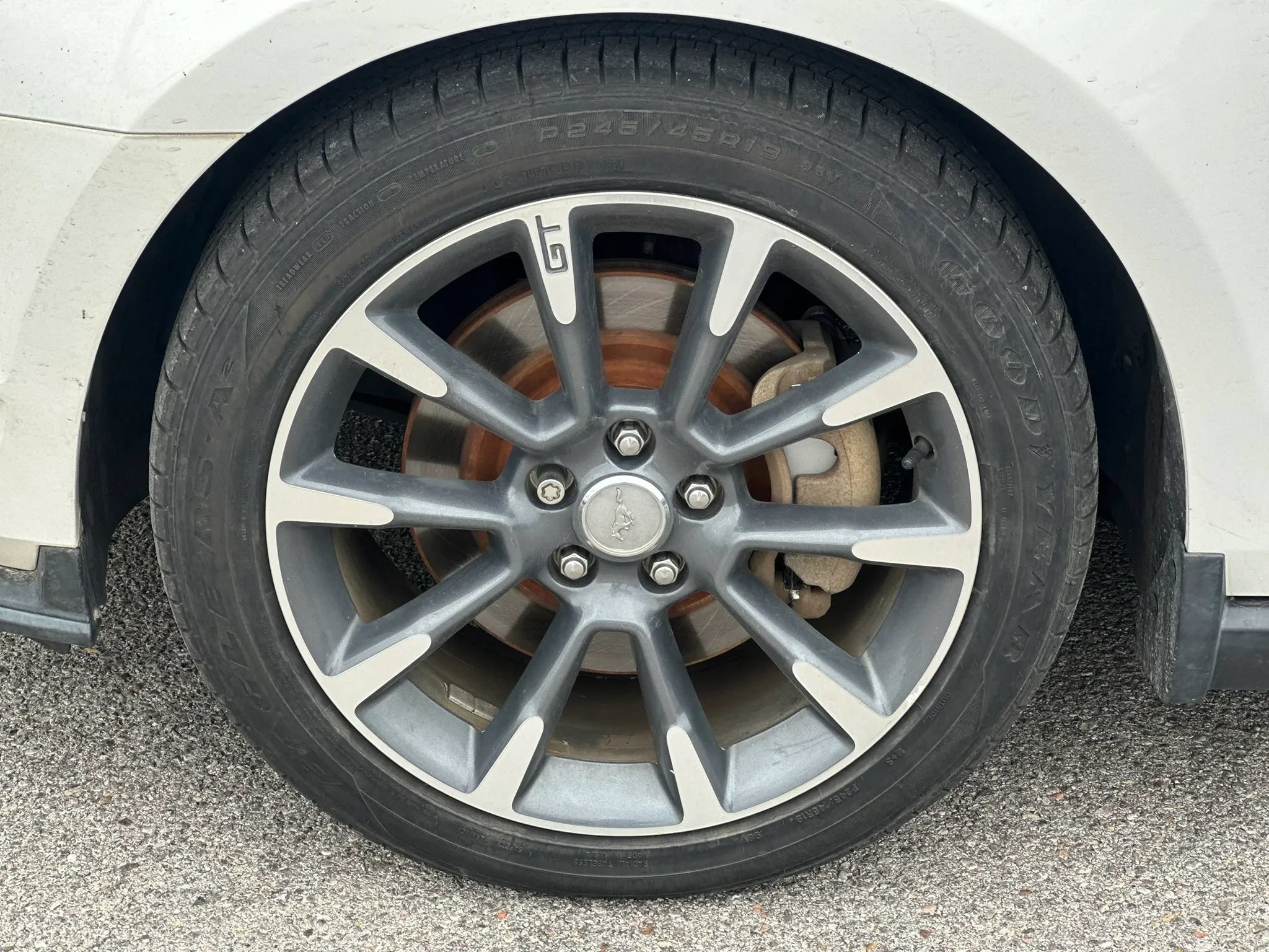 Used 2012 Ford Mustang GT Premium RWD image 18