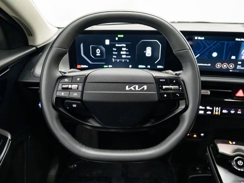 Used 2025 Kia EV6 Light RWD image 15