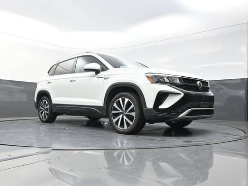 Used 2022 Volkswagen Taos SE AWD/4WD image 31