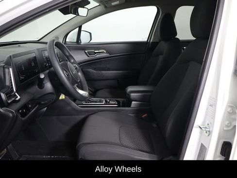 Used 2023 Kia Sportage LX FWD image 16