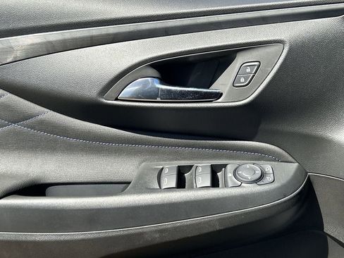 New 2026 Buick Envista Sport Touring FWD image 23