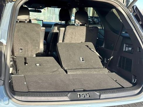 Used 2025 Ford Explorer ST-Line image 17