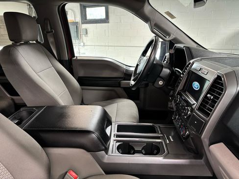 Used 2018 Ford F150 XLT w/ Equipment Group 302A Luxury AWD/4WD image 15