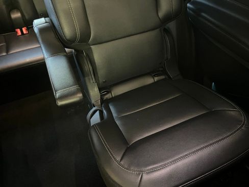 Used 2023 Ford Explorer Limited image 37