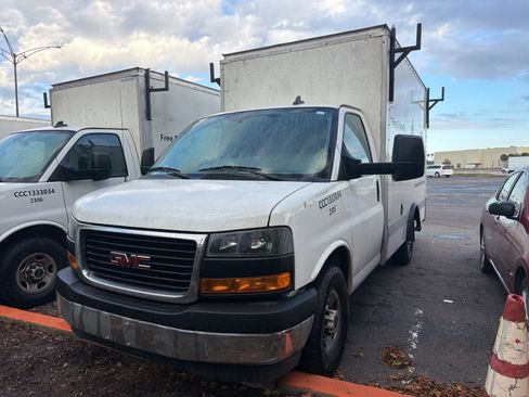 Used 2023 GMC Savana 3500 w/ Power Convenience Package image 3