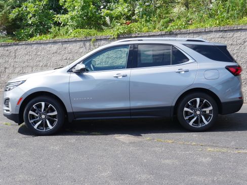 Certified 2024 Chevrolet Equinox Premier AWD/4WD image 3