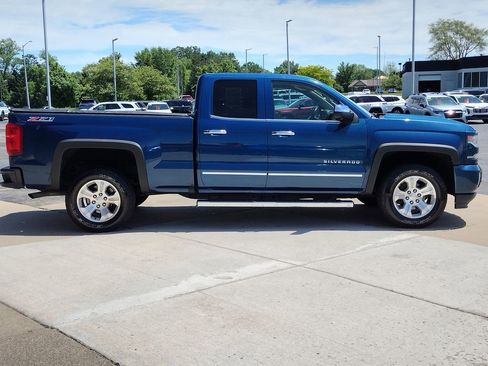 Used 2018 Chevrolet Silverado 1500 LTZ Z71 w/ LTZ Plus Package AWD/4WD image 12