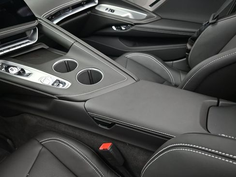 Used 2026 Chevrolet Corvette Stingray Preferred Conv w/ Z51 Performance Package RWD image 18