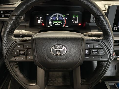 Used 2026 Toyota Tacoma SR5 AWD/4WD image 19