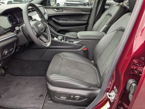 New 2026 Jeep Grand Cherokee 4WD image 11