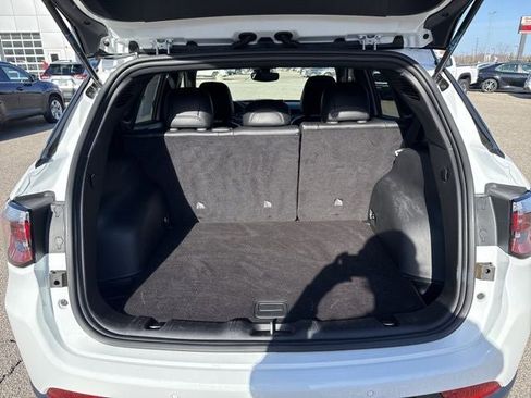 Used 2025 Jeep Compass Trailhawk image 13