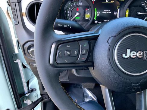 Used 2024 Jeep Wrangler Unlimited w/ Convenience Group AWD/4WD image 23