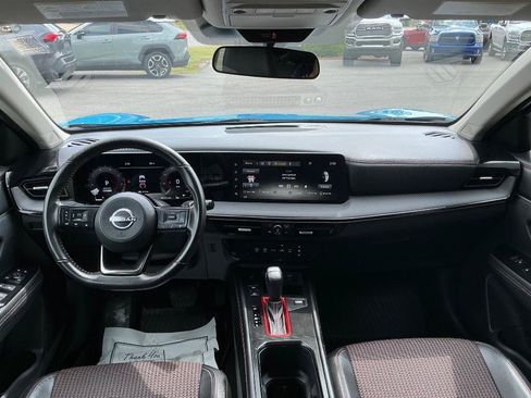Used 2025 Nissan Kicks SR w/ Illumination Package FWD image 14