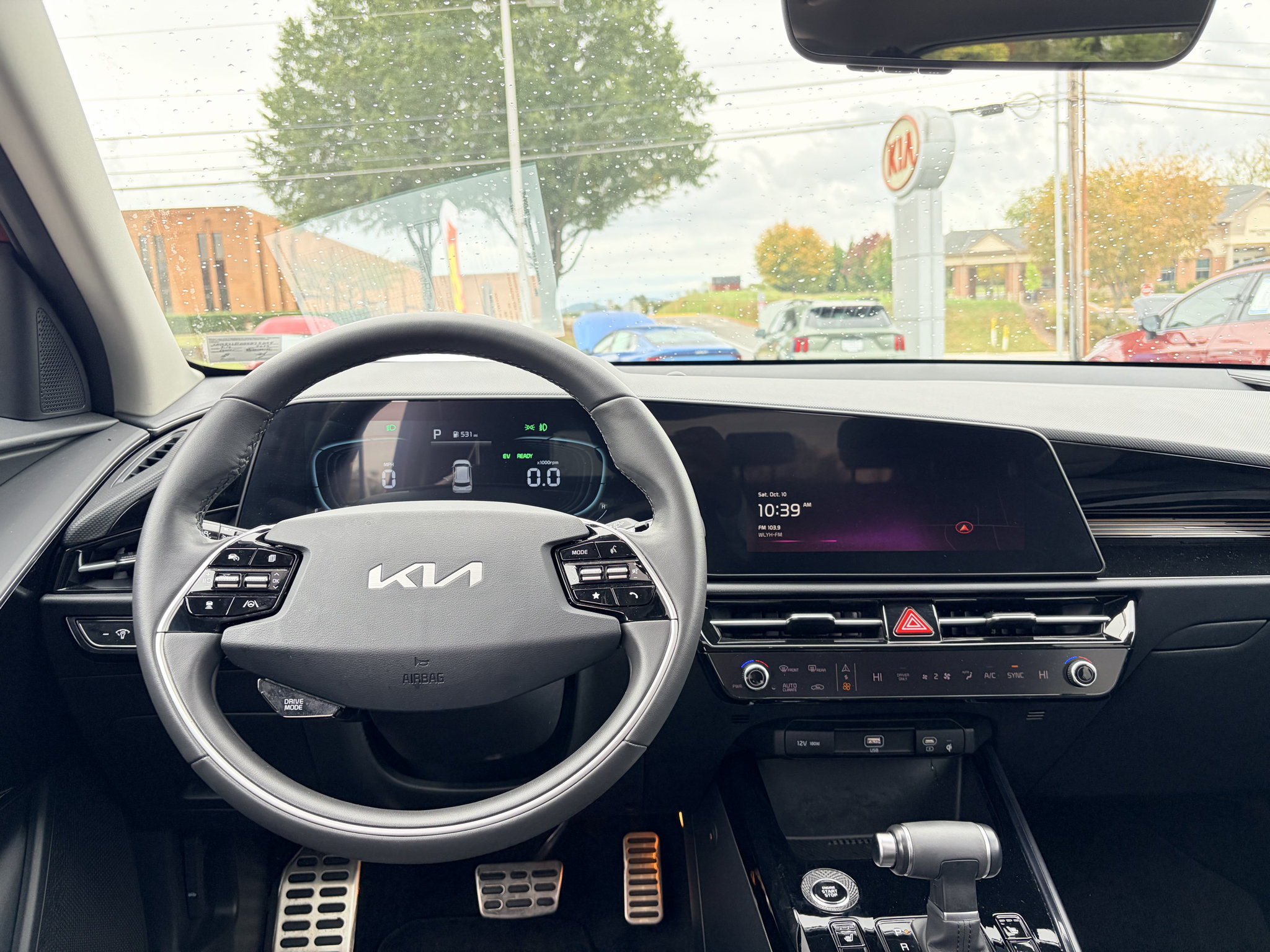 Used 2025 Kia Niro EX Touring FWD image 11