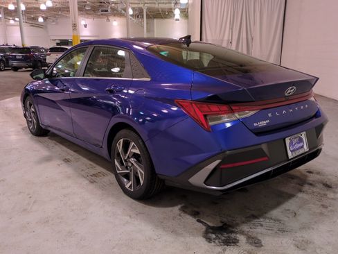 Certified 2024 Hyundai Elantra SEL w/ Convenience Package FWD image 6