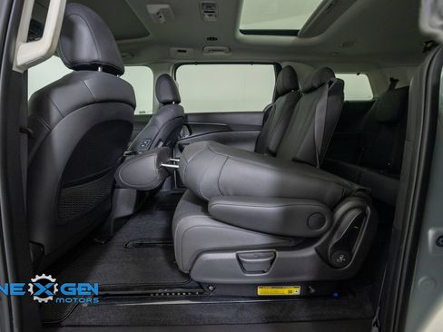 Used 2026 Kia Carnival SX Prestige FWD image 28