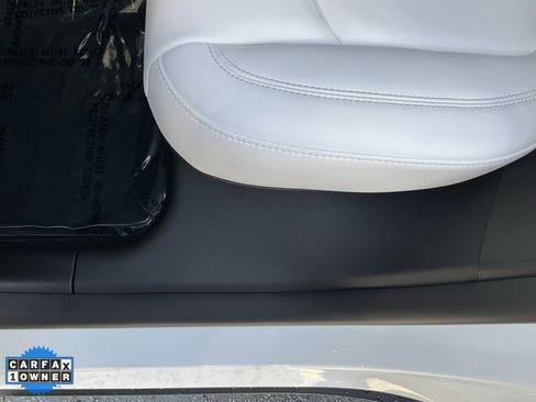 Used 2021 Tesla Model Y Long Range image 26