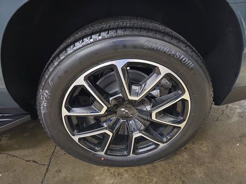 New 2026 Chevrolet Suburban RST AWD/4WD image 36