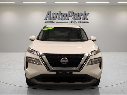 Used 2023 Nissan Rogue SV AWD/4WD image 3