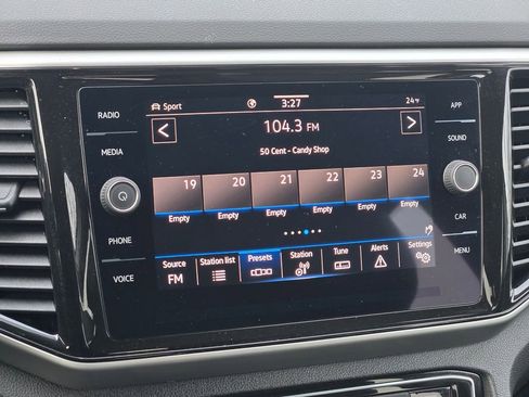 Used 2023 Volkswagen Atlas SE image 34