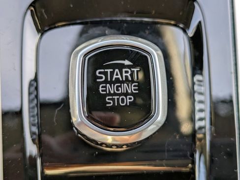 New 2026 Volvo XC60 B5 Ultra w/ Protection Package Premier image 27