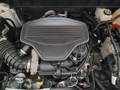 Used 2018 GMC Acadia SLT FWD image 30