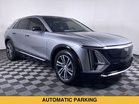 Certified 2024 Cadillac Lyriq Luxury AWD/4WD image 20