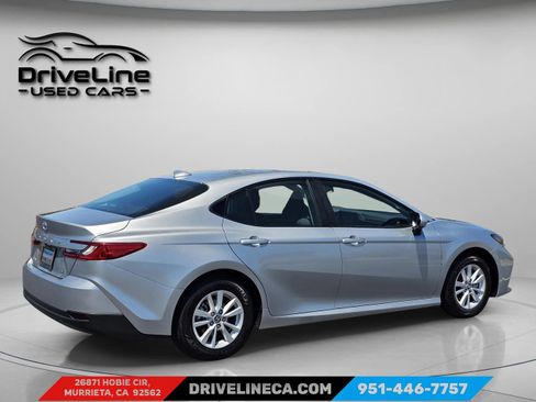 Used 2025 Toyota Camry LE FWD image 13