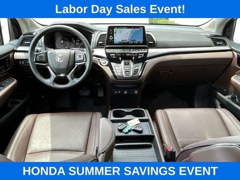Used 2025 Honda Odyssey Touring image 19