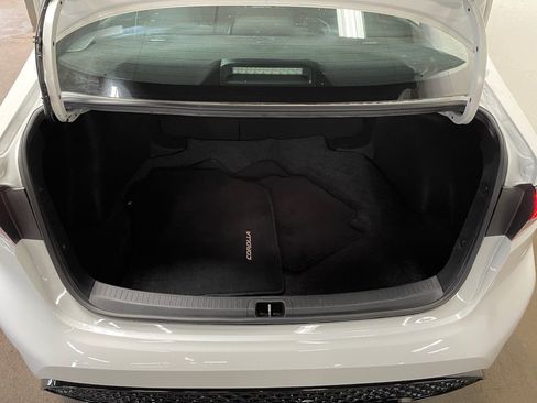 Used 2021 Toyota Corolla SE w/ Carpet Mat Package (TMS) image 9