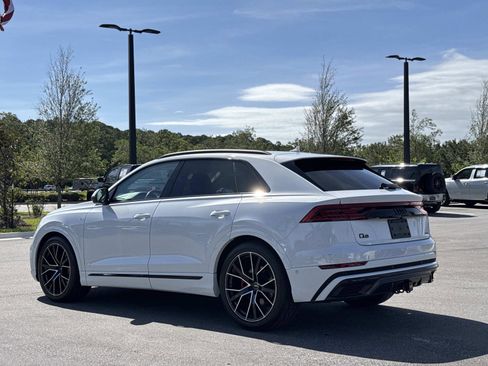 Used 2023 Audi Q8 Prestige w/ Prestige Package AWD/4WD image 6