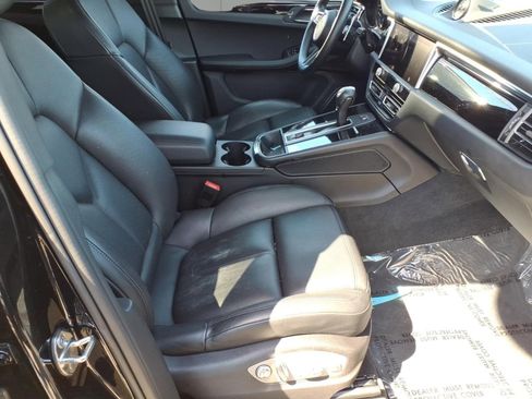 Used 2024 Porsche Macan AWD/4WD image 6