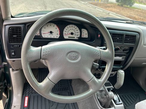 Used 2001 Toyota Tacoma 4x4 Xtracab V6 image 29