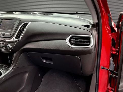 Used 2024 Chevrolet Equinox LT FWD image 25