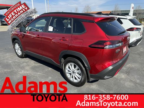 Used 2026 Toyota Corolla Cross LE w/ Moonroof Package image 3