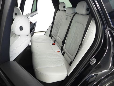 Used 2023 BMW X5 xDrive40i w/ M Sport Package image 21