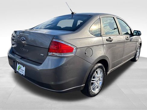 Used 2009 Ford Focus SE image 8