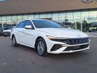 Certified 2025 Hyundai Elantra SE